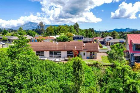 Photo of property in 73 Branch Road, Highlands Park, New Plymouth, 4312