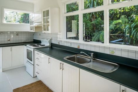 Photo of property in 84 Cluny Road, Plimmerton, Porirua, 5026