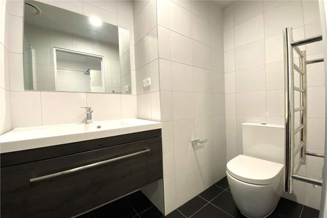 Photo of property in 414/19 Rawene Road, Birkenhead, Auckland, 0626