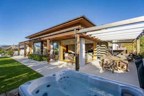 Photo of property in 31 Old Station Avenue, Wanaka, 9305