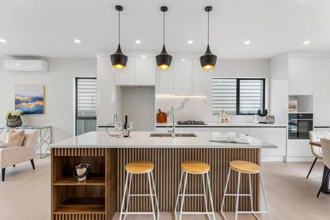 Photo of property in 17b Kathleen Street, Totara Vale, Auckland, 0627