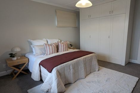 Photo of property in 99 Endeavour Street, Lyall Bay, Wellington, 6022