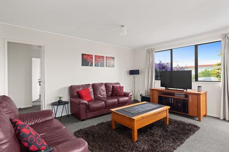 Photo of property in 43b Lyn Grove, Papamoa Beach, Papamoa, 3118