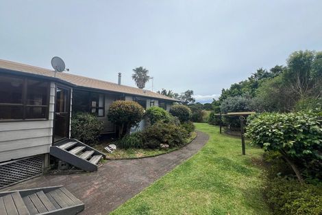 Photo of property in 3 Bluewater Place, Wattle Downs, Auckland, 2103