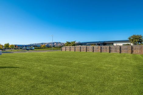 Photo of property in 2 Kittyhawk Road, Burleigh, 7201