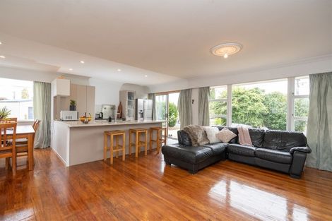 Photo of property in 1 Larnach Street, St Andrews, Hamilton, 3200