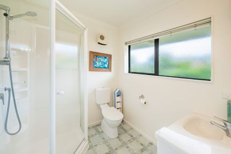 Photo of property in 52 Campion Road, Waikanae Beach, Waikanae, 5036