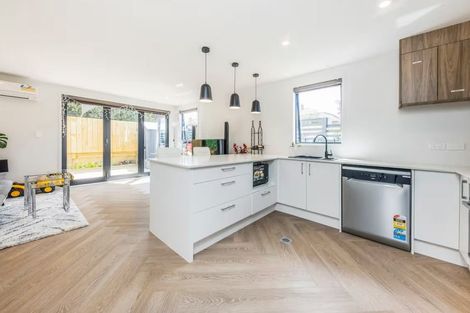 Photo of property in 1/11 Lewis Road, Pakuranga, Auckland, 2010