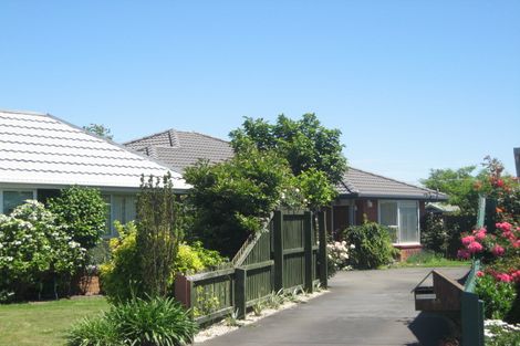 Photo of property in 2/4 Mull Place, Broomfield, Christchurch, 8042