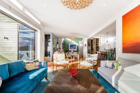 Photo of property in 51 The Crescent, Roseneath, Wellington, 6011