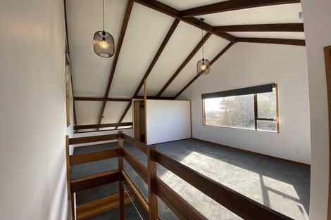 Photo of property in 9 Handley Place, Glen Avon, New Plymouth, 4312