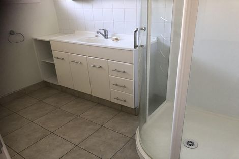 Photo of property in 2/4220 Great North Road, Glendene, Auckland, 0602