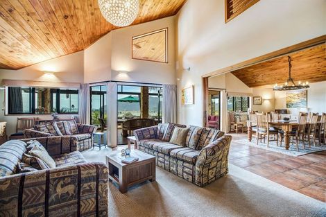 Photo of property in 8 Rewa Rewa Valley, Tairua, 3508