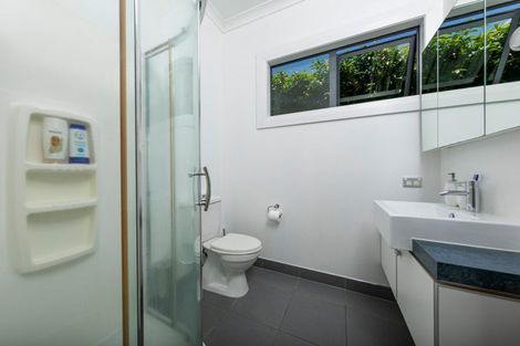 Photo of property in 49a Roland Road, Greenhithe, Auckland, 0632