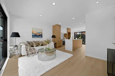 Photo of property in 525a Massey Road, Mangere, Auckland, 2022