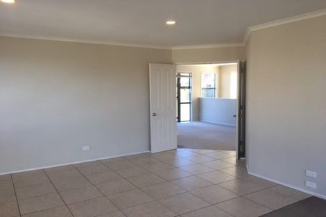 Photo of property in 5 Lagoon View, Gulf Harbour, Whangaparaoa, 0930