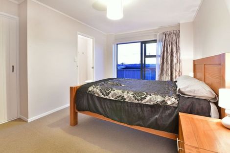 Photo of property in 3 Roberts Road, Tindalls Beach, Whangaparaoa, 0930