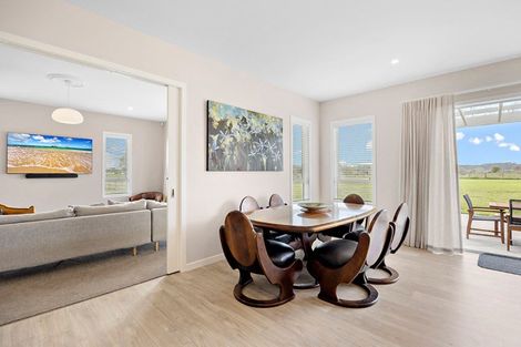 Photo of property in 118 Tourist Road, Clevedon, Papakura, 2582