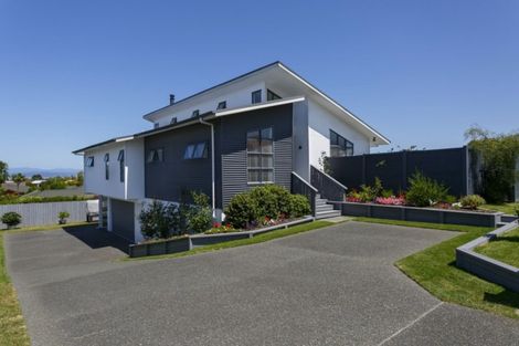 Photo of property in 17 Vaucluse Drive, Nukuhau, Taupo, 3330