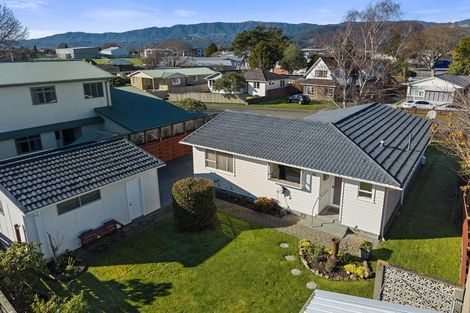 Photo of property in 51 Holdsworth Avenue, Trentham, Upper Hutt, 5018