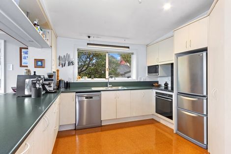 Photo of property in 18 Oakfield Street, Burnside, Christchurch, 8053
