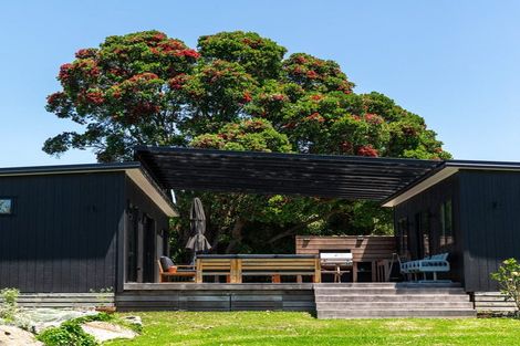 Photo of property in 94c Beach Road, Waihi Beach, 3611