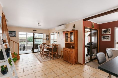 Photo of property in 8a Alpha Avenue, Coastlands, Whakatane, 3120