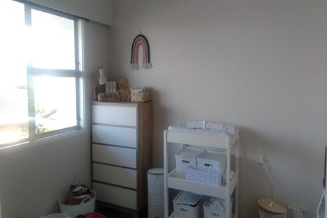 Photo of property in 58 Moana Avenue, One Tree Hill, Auckland, 1061