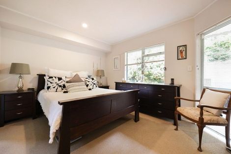 Photo of property in 41 Hythe Terrace, Mairangi Bay, Auckland, 0630