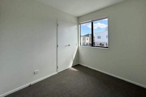 Photo of property in 6/476 West Coast Road, Glen Eden, Auckland, 0602