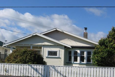 Photo of property in 8 Plunket Avenue, Petone, Lower Hutt, 5012