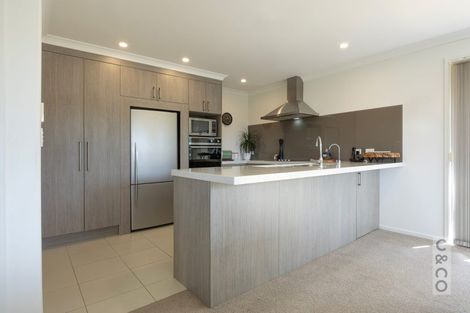 Photo of property in 43 Pitoitoi Drive, Riverhead, 0820