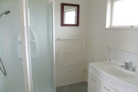 Photo of property in 1/24 Gordon Avenue, Milford, Auckland, 0620