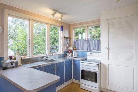 Photo of property in 11 Atarau Grove, Paraparaumu, 5032