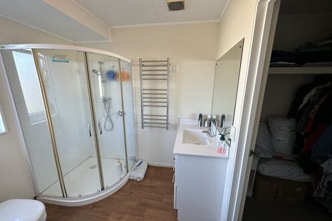 Photo of property in 3 Rubens Lane, West Harbour, Auckland, 0618