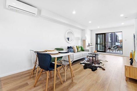 Photo of property in 9 Dotterel Place, Westgate, Auckland, 0614