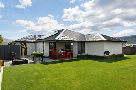 Photo of property in 10 Quigley Crescent, Cromwell, 9310