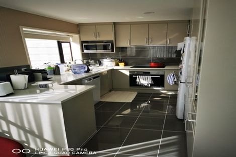 Photo of property in 3/35 Highland Park Drive, Highland Park, Auckland, 2010