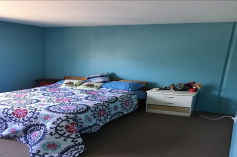 Photo of property in Krisley Court, 1/6 Ambrico Place, New Lynn, Auckland, 0600