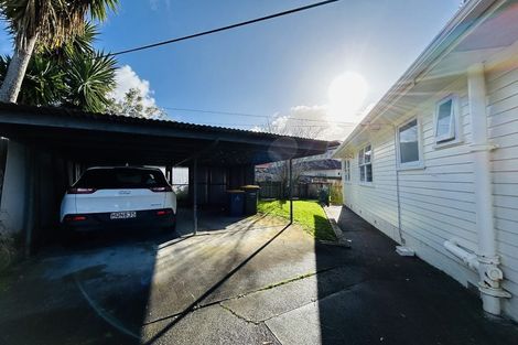 Photo of property in 156 Astley Avenue, New Lynn, Auckland, 0600