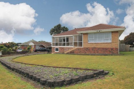 Photo of property in 46 Lynmore Drive, Hillpark, Auckland, 2102