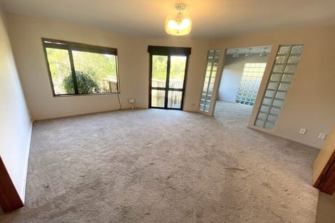 Photo of property in 2/60 Centorian Drive, Windsor Park, Auckland, 0632