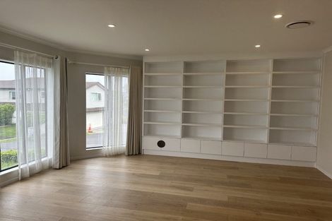 Photo of property in 2 Crompton Place, Orewa, 0931