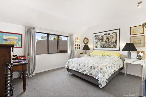 Photo of property in 26 Futuna Close, Karori, Wellington, 6012