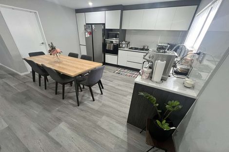Photo of property in 73 Marendellas Drive, Bucklands Beach, Auckland, 2014