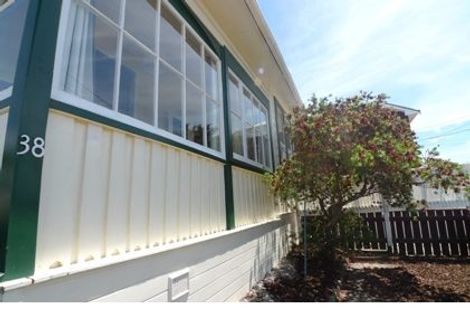 Photo of property in 38 Eden Street, Island Bay, Wellington, 6023