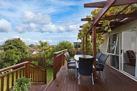 Photo of property in 71 Sandspit Road, Shelly Park, Auckland, 2014