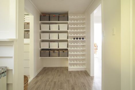 Photo of property in 17 Oxford Street, Waikari, 7420