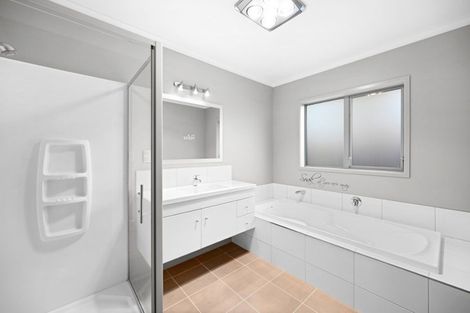 Photo of property in 2 Limber Hill, Flagstaff, Hamilton, 3210