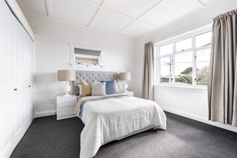 Photo of property in 100 Lemon Street, New Plymouth, 4312